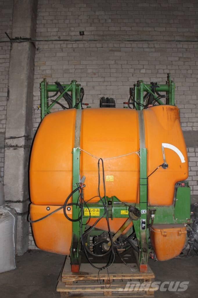 Amazone UF 1801 Įmontuoti purkštuvai