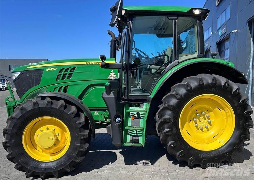 John Deere 6145R Traktoriai