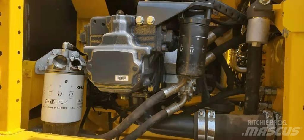 Komatsu pc200-8 Vikšriniai ekskavatoriai