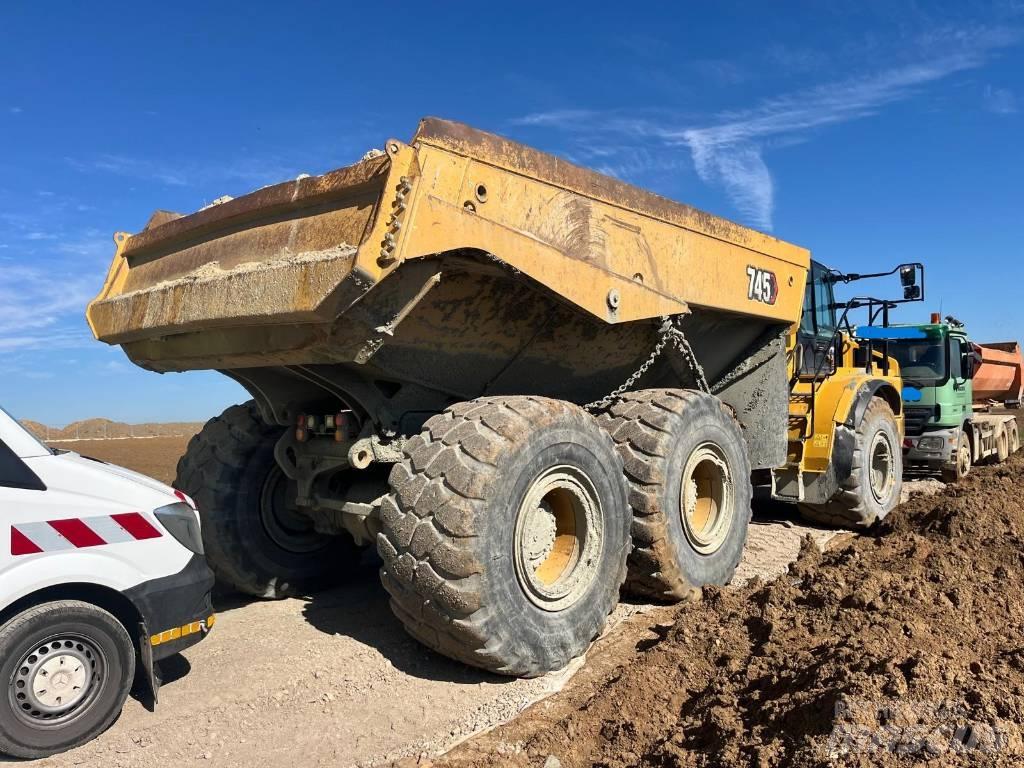 CAT 745 Karjeriniai savivarčiai
