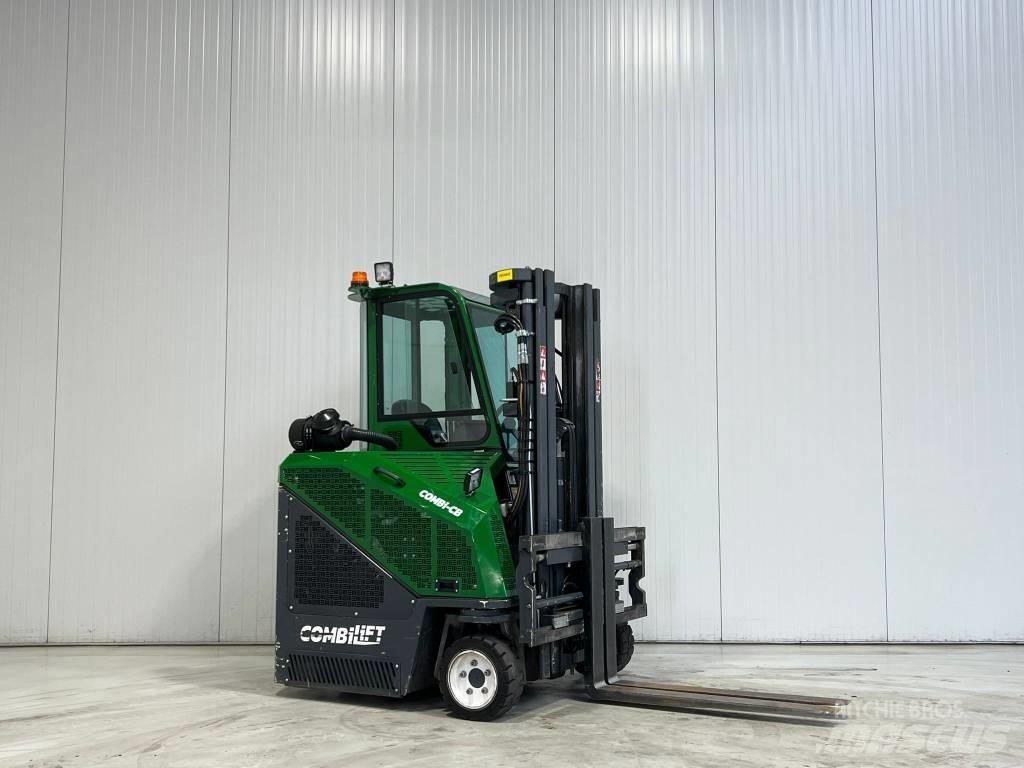 Combilift CB2500 lpg Šakiniai krautuvai su privažiavimu iš visų keturių pusių