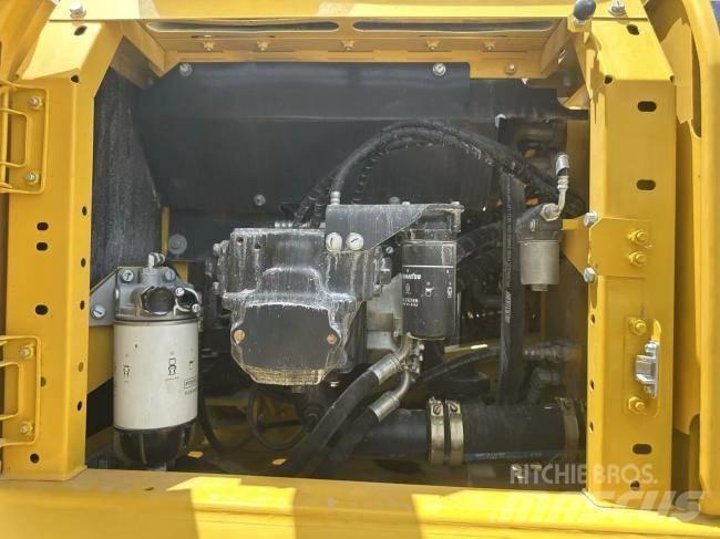 Komatsu PC 240-8 Vikšriniai ekskavatoriai