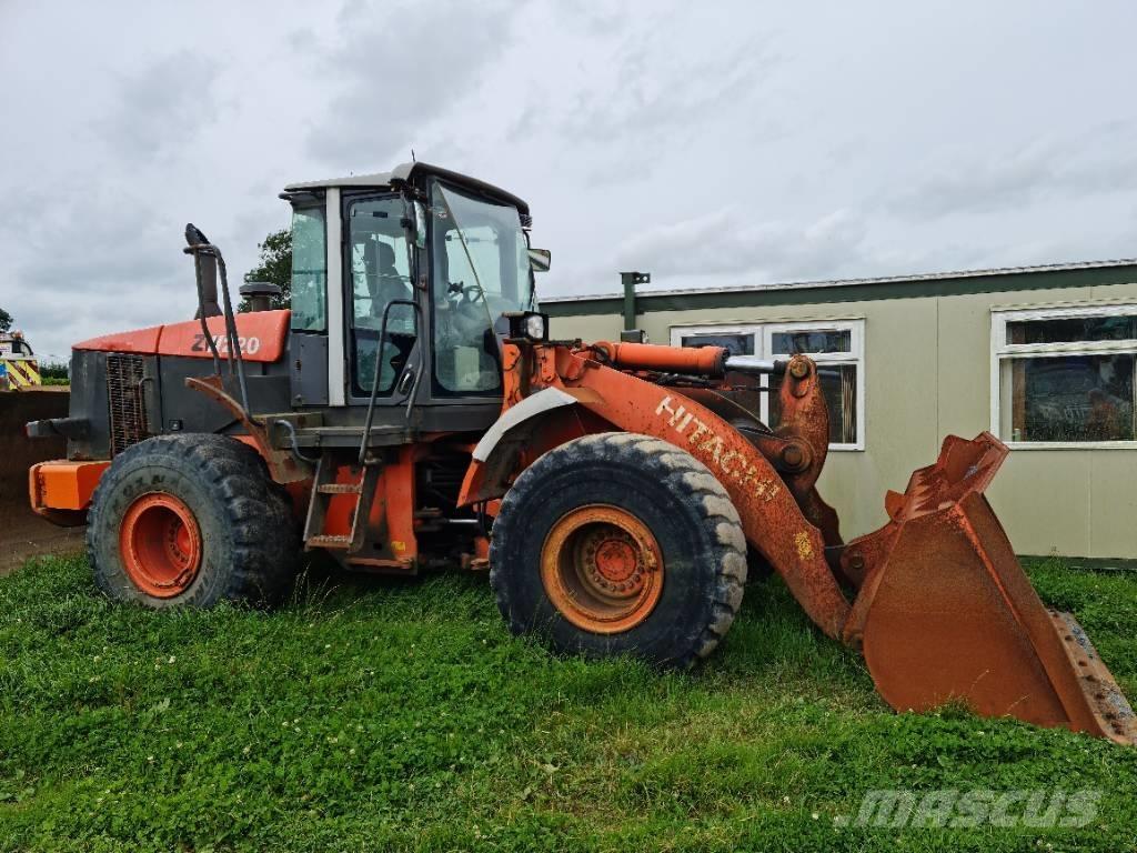 Hitachi ZW 220 Naudoti ratiniai krautuvai