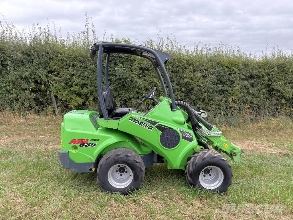 Avant 635 Mini krautuvai