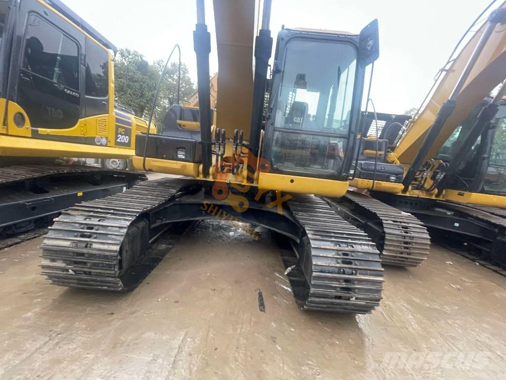 CAT CAT320 D2 Vikšriniai ekskavatoriai