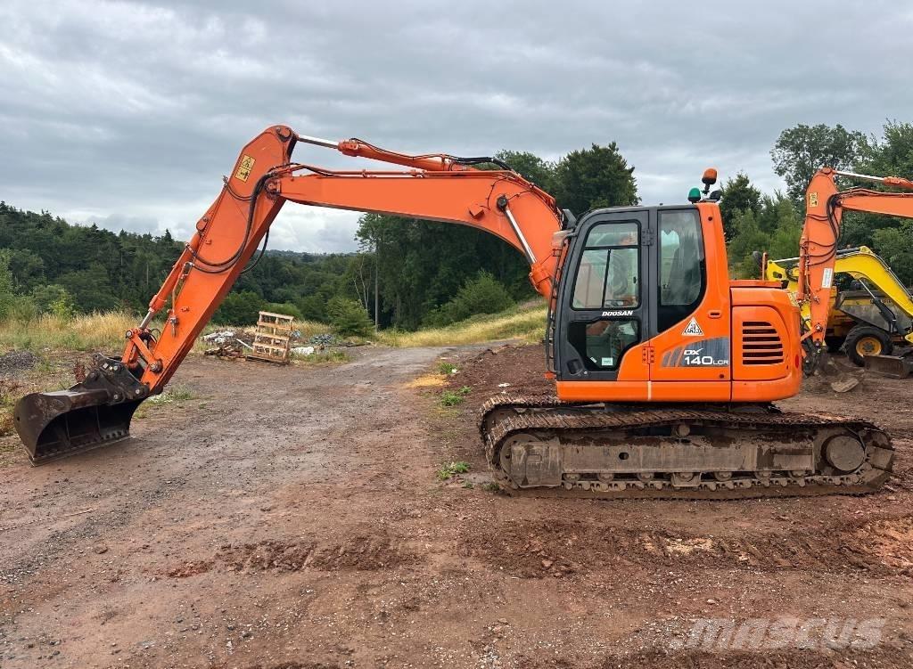 Doosan DX 140 LCR-3 Vikšriniai ekskavatoriai