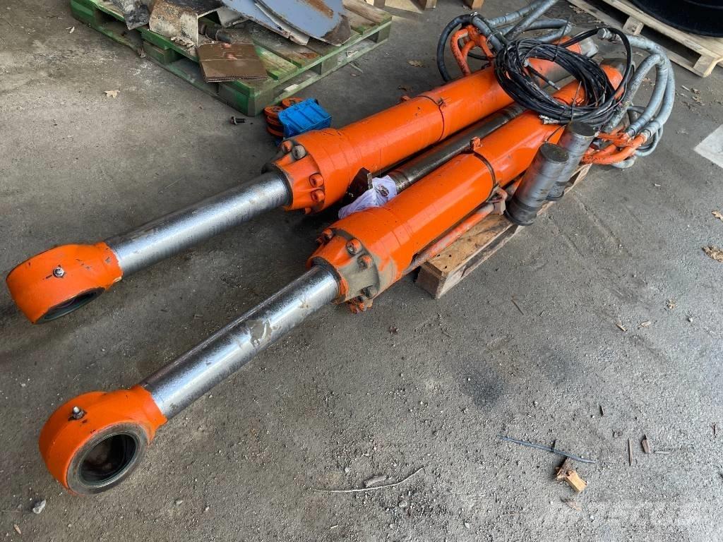 Hitachi ZX490LCH-6 Vikšriniai ekskavatoriai