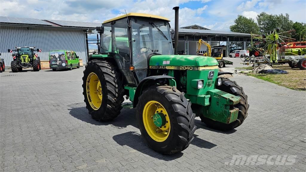 John Deere 2040A Traktoriai