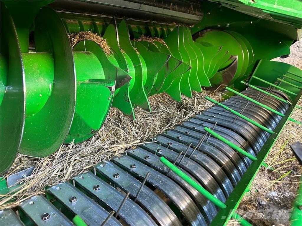 John Deere V461M Ritinių presai