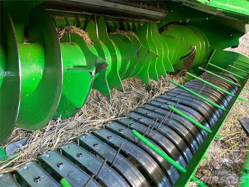 John Deere V461M Ritinių presai