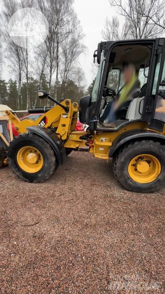 CAT 908 H Naudoti ratiniai krautuvai