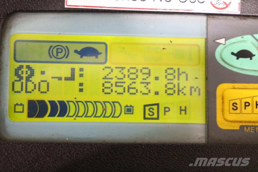 Toyota 7FBMF30 Elektriniai šakiniai krautuvai