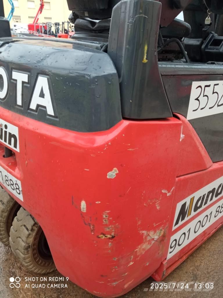 Toyota 8FBE16T Elektriniai šakiniai krautuvai