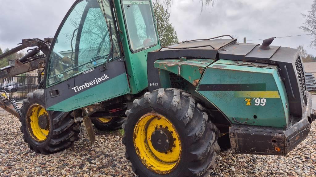 John Deere 870B Miško technika (Harvesteriai)