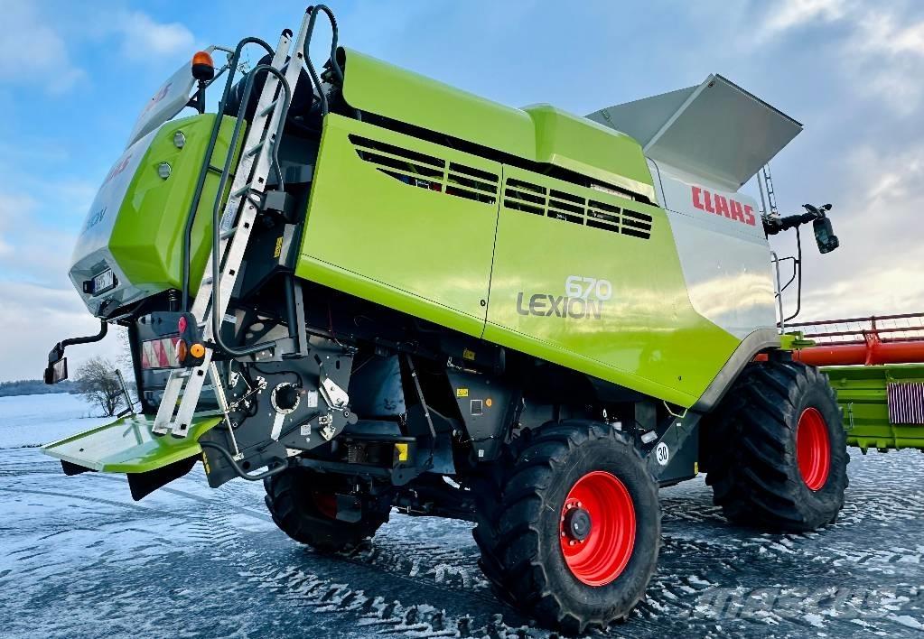 CLAAS Lexion 670 Derliaus nuėmimo kombainai