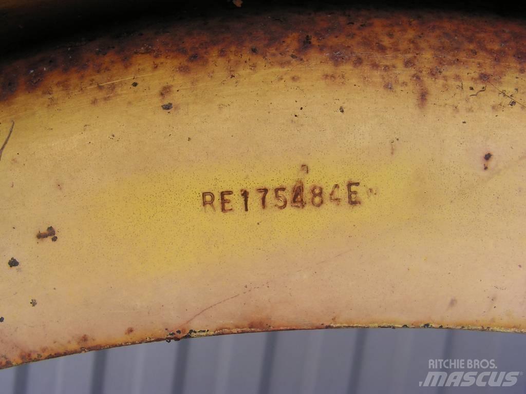 John Deere 8100 Padangos, ratai ir ratlankiai