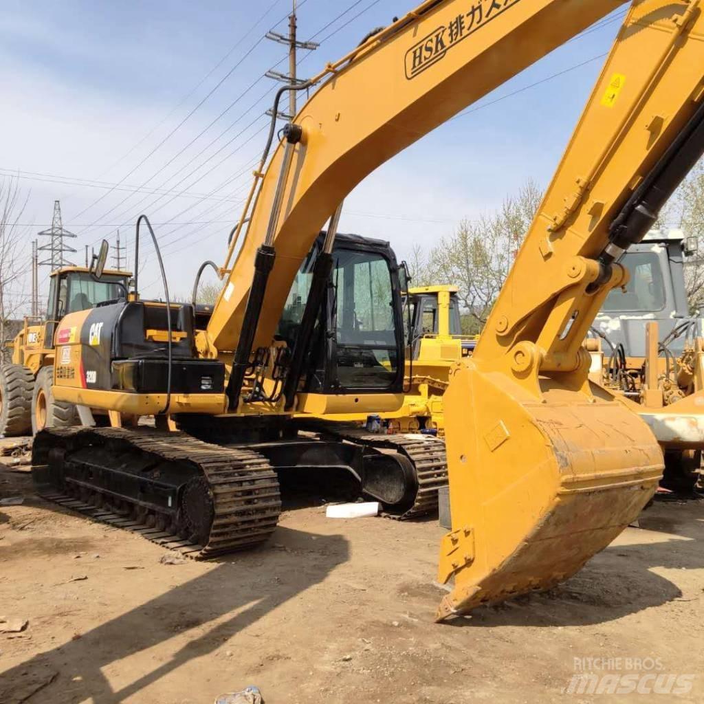 CAT 320D Vikšriniai ekskavatoriai