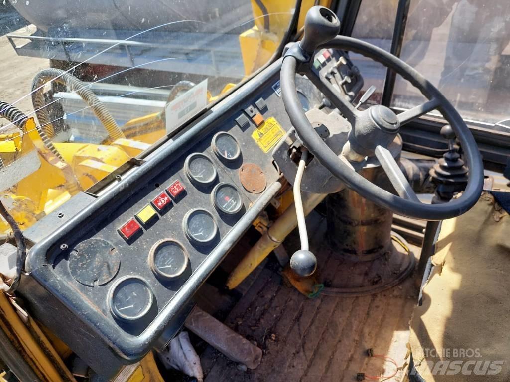 Hanomag 35D Naudoti ratiniai krautuvai