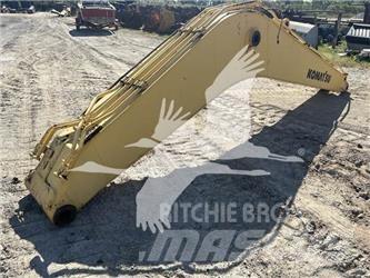 Komatsu PC200 Sijos ir savivarčiai