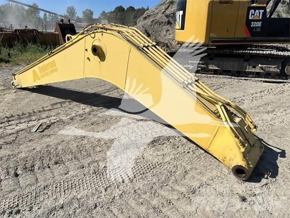 Komatsu PC200 Sijos ir savivarčiai
