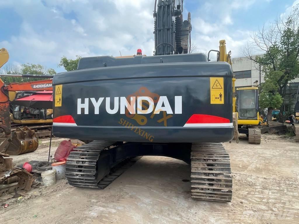 Hyundai 220 Vikšriniai ekskavatoriai