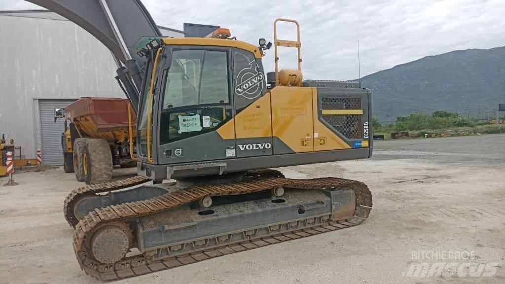 Volvo EC 250 EL Vikšriniai ekskavatoriai