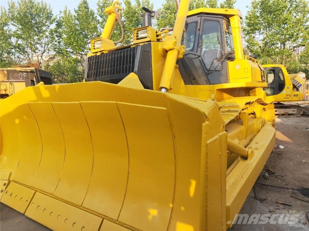 Komatsu D155AX-5 Vikšriniai buldozeriai