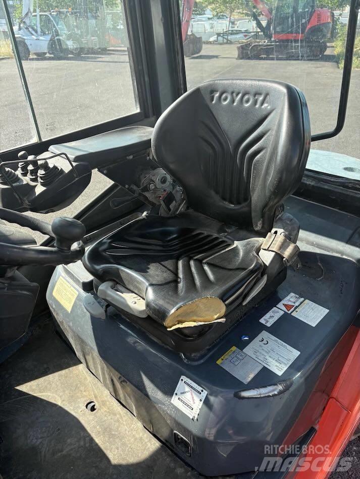 Toyota 8 FDF 25 Dyzeliniai krautuvai