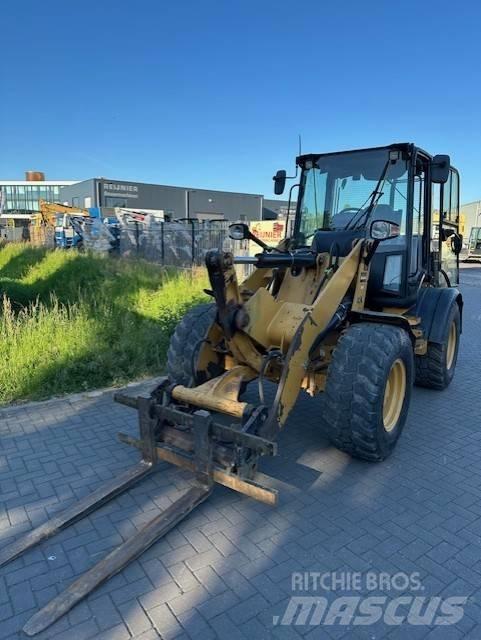CAT 908 H Naudoti ratiniai krautuvai