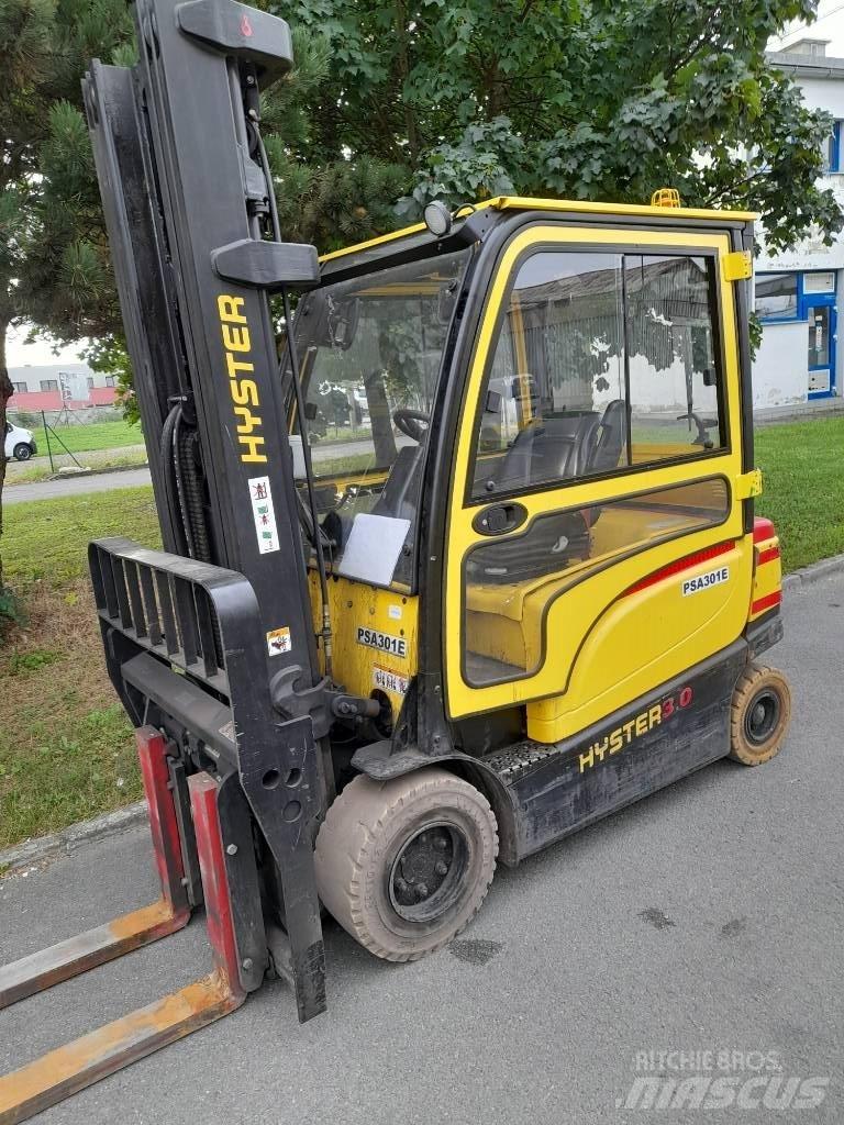 Hyster J3.0XN Elektriniai šakiniai krautuvai