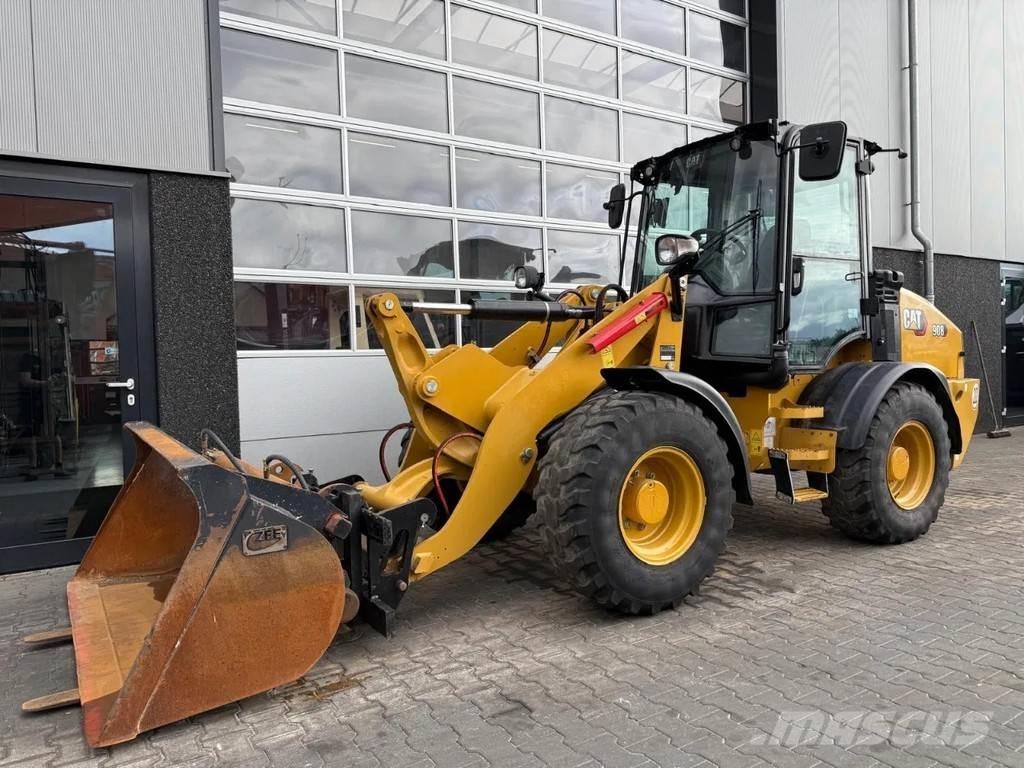 CAT 908 Naudoti ratiniai krautuvai