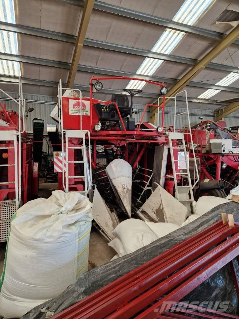  JOONAS 1500 Derliaus nuėmimo kombainai