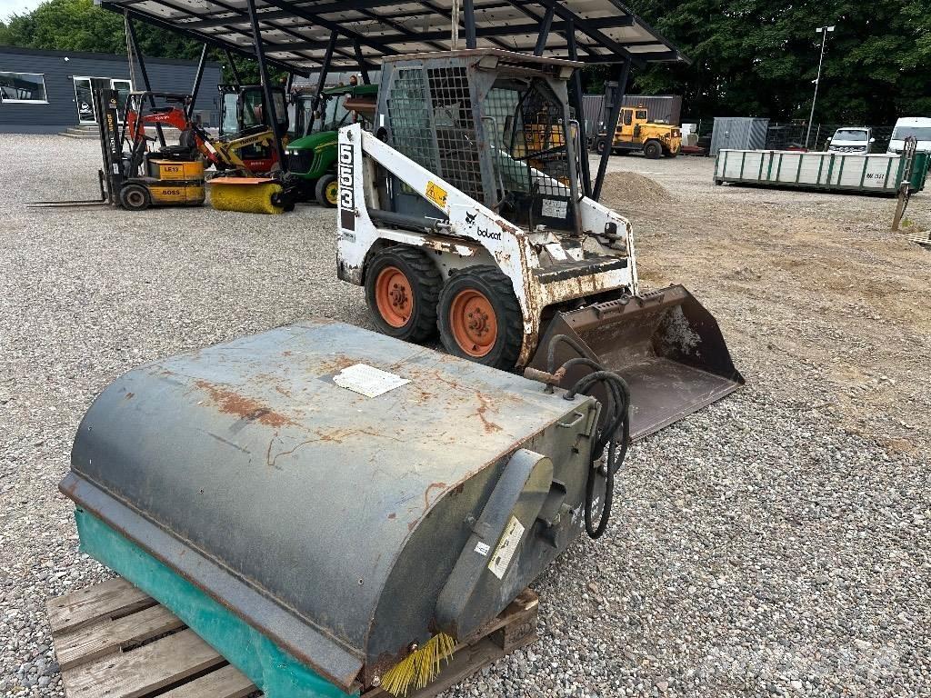 Bobcat 553 Krautuvai su šoniniu pasukimu