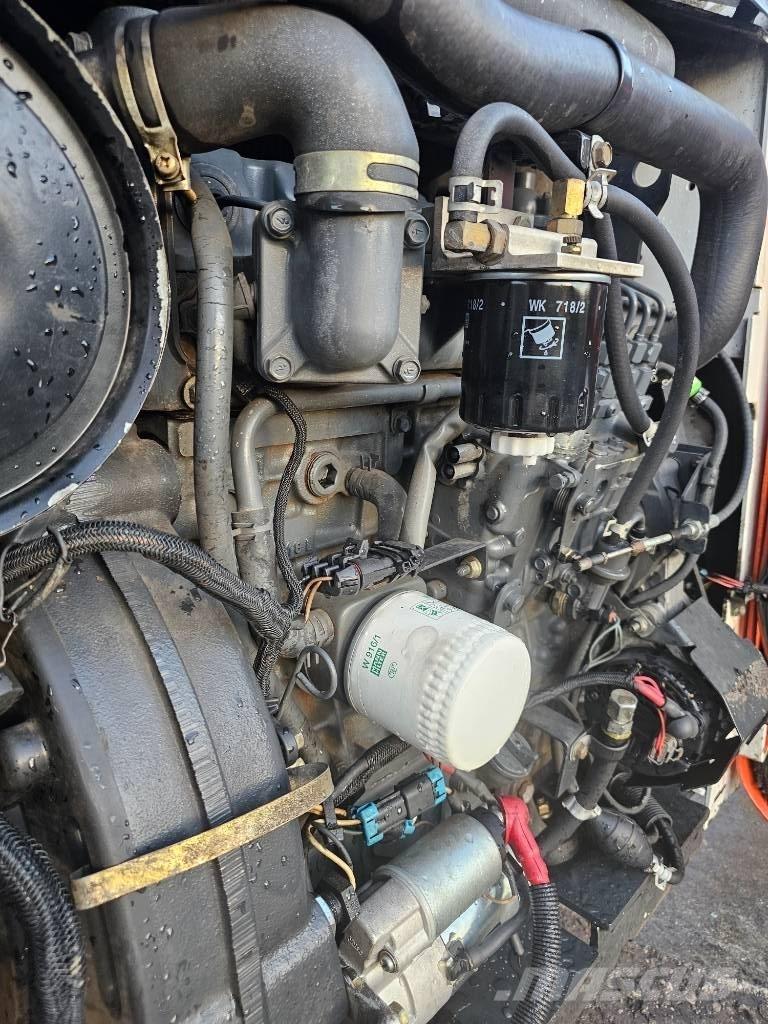 Bobcat S 250 Naudoti ratiniai krautuvai
