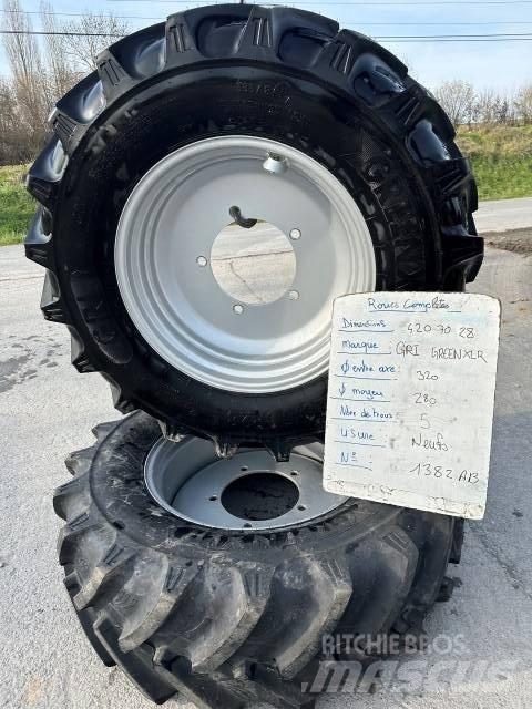  GREENEX 320/70R28 Padangos, ratai ir ratlankiai