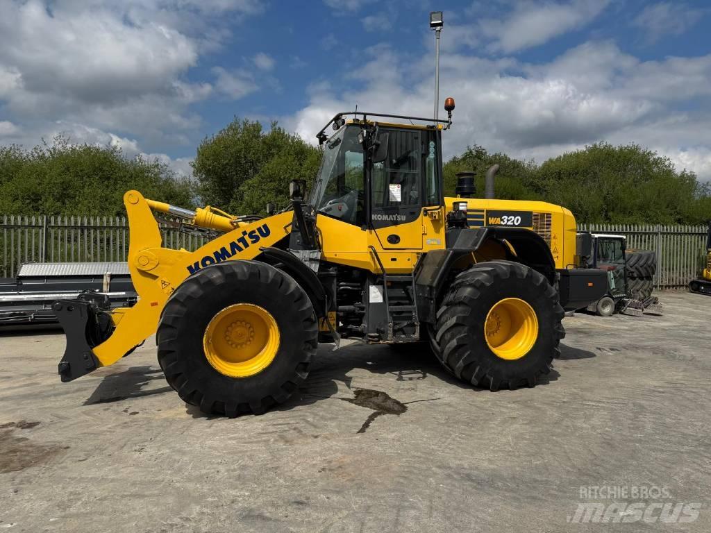 Komatsu WA320-7 Naudoti ratiniai krautuvai