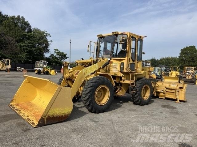 CAT 924 F Naudoti ratiniai krautuvai