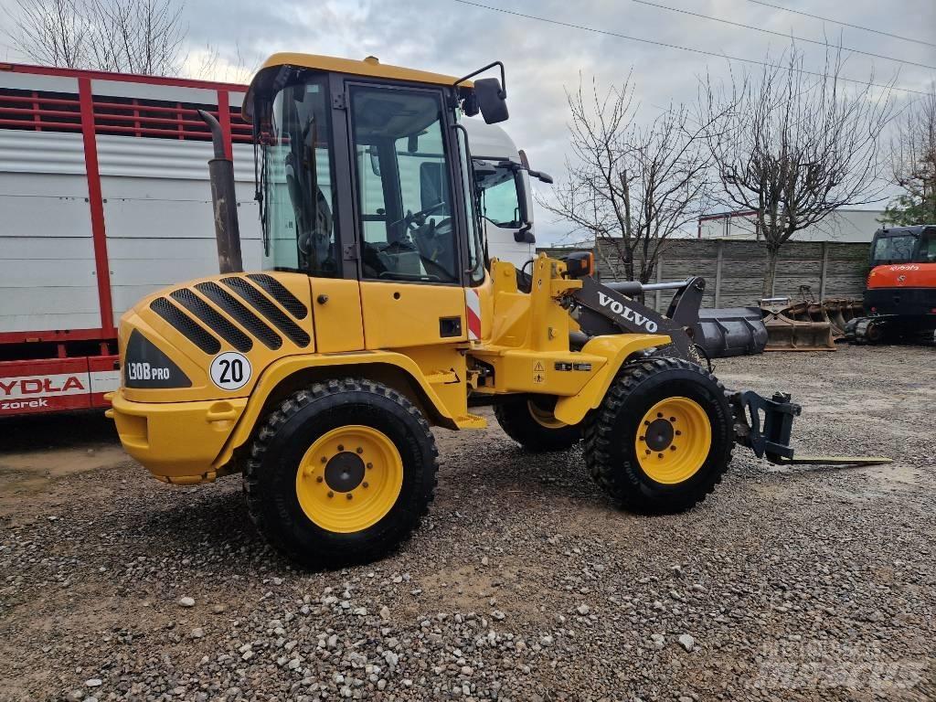 Volvo L 30 Naudoti ratiniai krautuvai