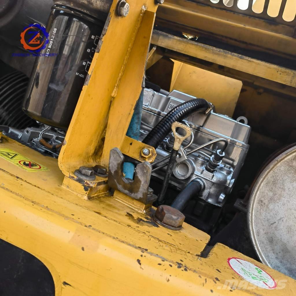 CAT 308 D Vidutinės galios ekskavatoriai 7-12 t