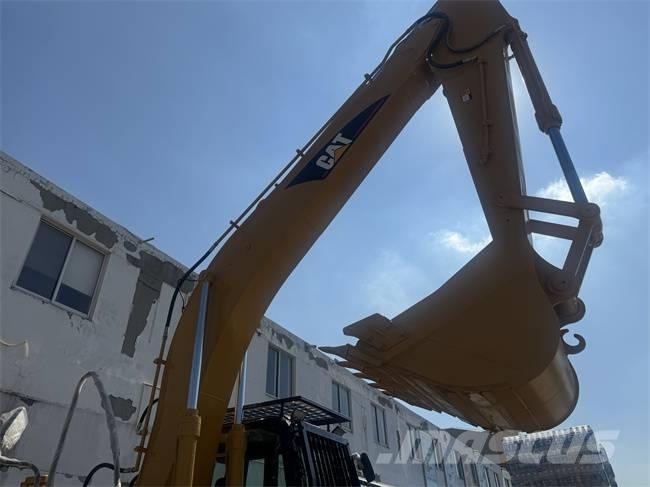 CAT 320 C L Vikšriniai ekskavatoriai