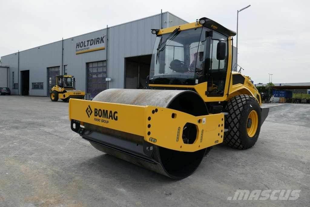Bomag BW 213 DH-5 Gruntiniai volai