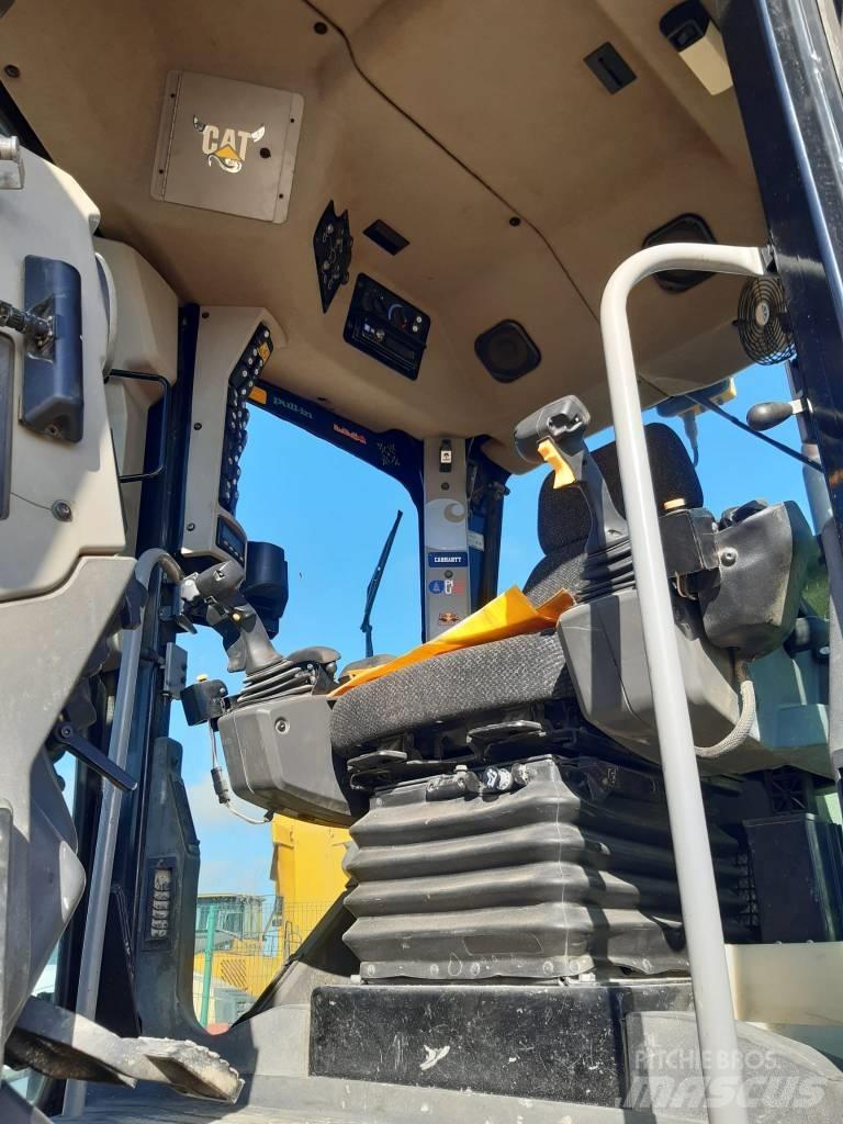 CAT M 140 M 2 Greideriai