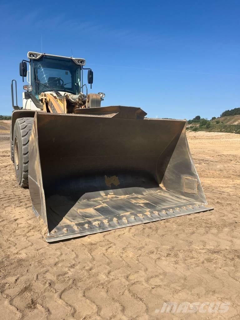 Liebherr L 576 Naudoti ratiniai krautuvai