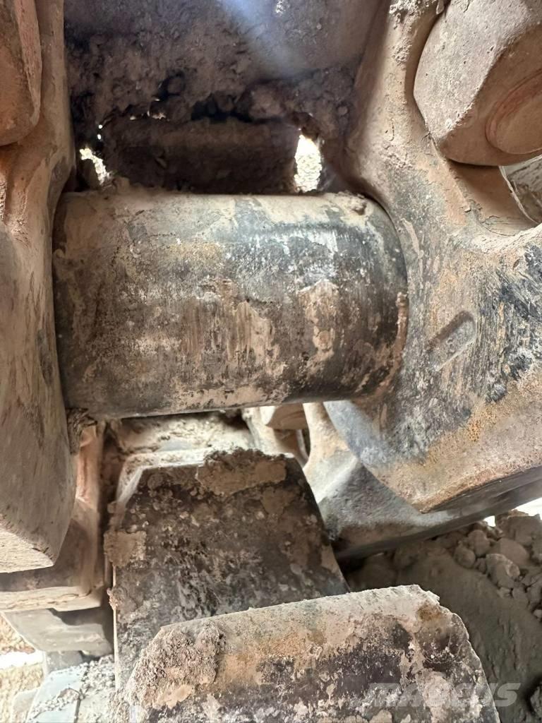 Hitachi EX1200-6 Griovimo ekskavatoriai