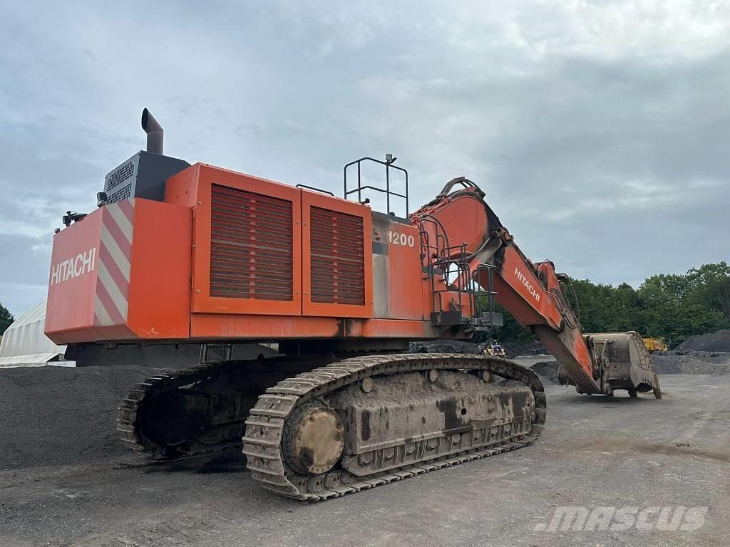 Hitachi EX1200-6 Griovimo ekskavatoriai