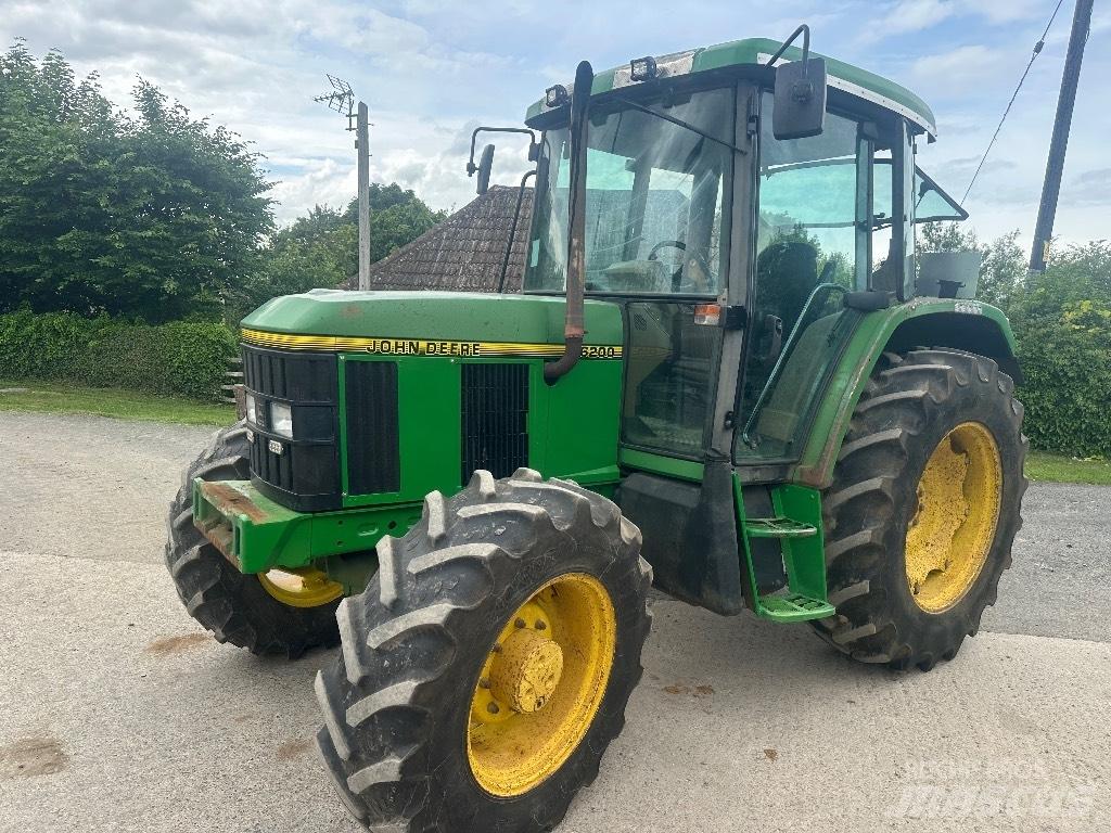 John Deere 6200 Traktoriai