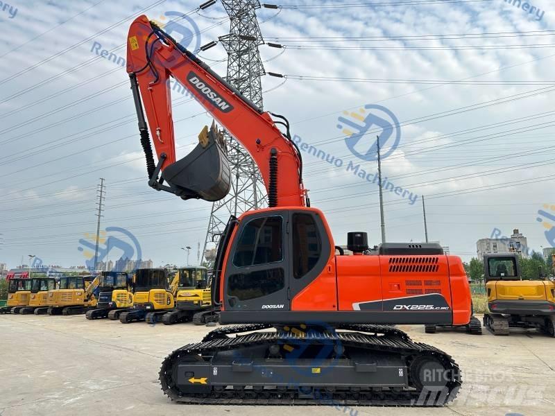 Doosan DX 225 LC-9C Vikšriniai ekskavatoriai