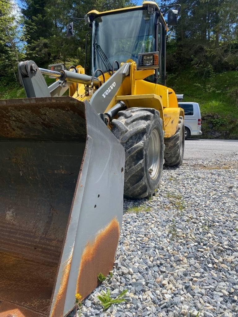 Volvo L 35 B Pro Naudoti ratiniai krautuvai