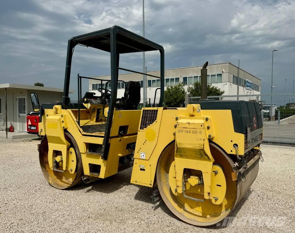 Bomag BW 144 AD-2 Porinių būgnų volai