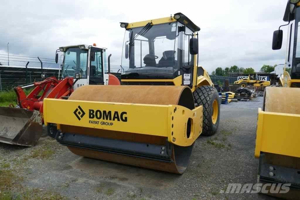 Bomag BW 213 DH-5 Gruntiniai volai